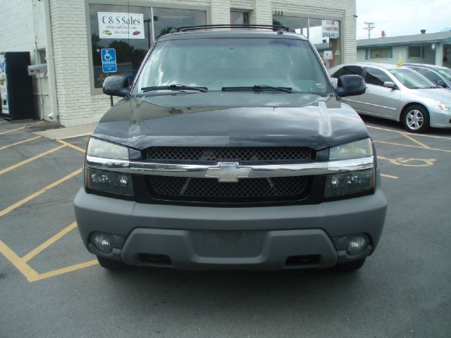 Chevrolet Avalanche 2002 photo 2