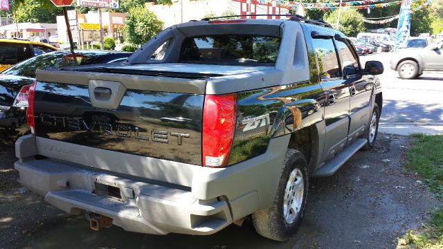 Chevrolet Avalanche 2002 photo 3