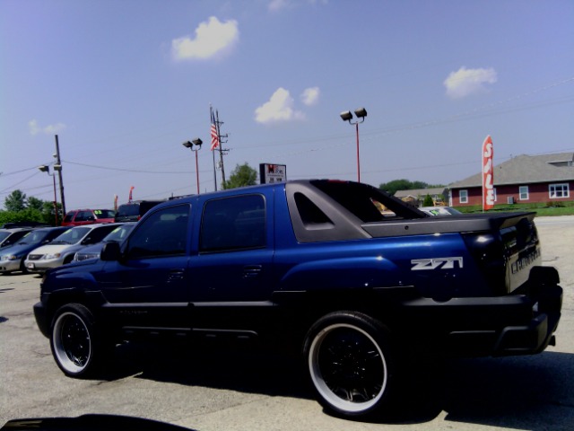 Chevrolet Avalanche 2002 photo 2