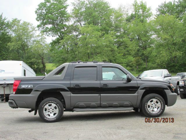 Chevrolet Avalanche 2002 photo 16