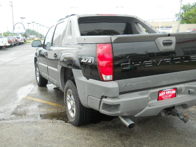 Chevrolet Avalanche C350 4dr Sdn 3.5L Sport RWD Sedan Pickup Truck