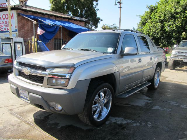 Chevrolet Avalanche 2002 photo 3