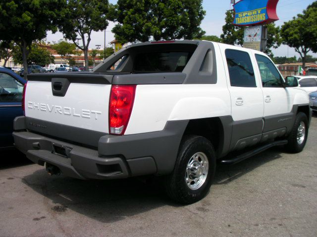 Chevrolet Avalanche 2002 photo 4