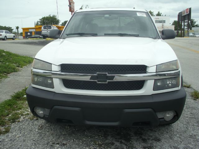 Chevrolet Avalanche C350 4dr Sdn 3.5L Sport RWD Sedan Pickup Truck