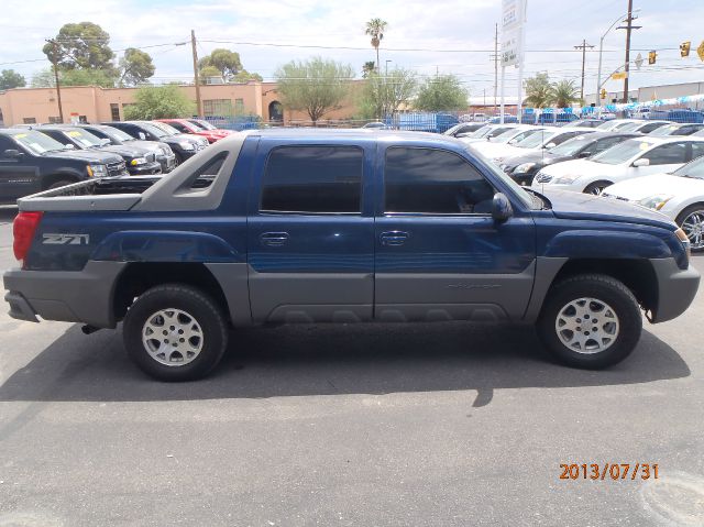 Chevrolet Avalanche 2002 photo 2