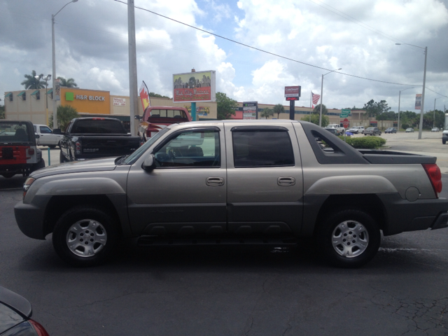 Chevrolet Avalanche C350 4dr Sdn 3.5L Sport RWD Sedan Pickup Truck