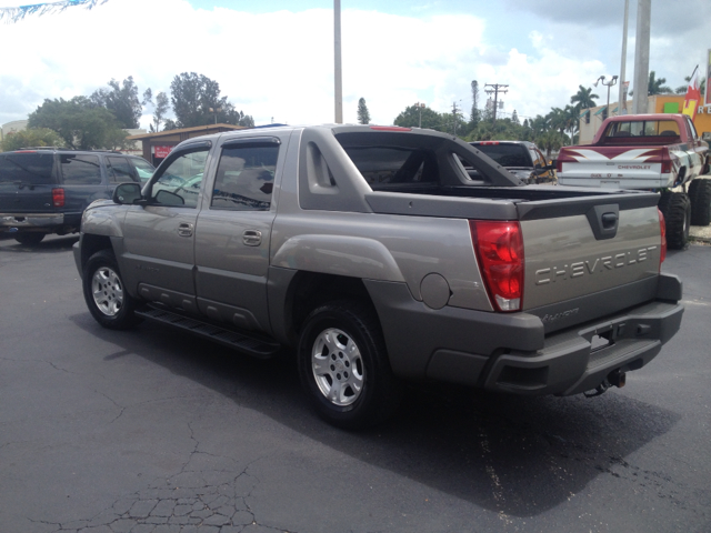 Chevrolet Avalanche 2002 photo 3