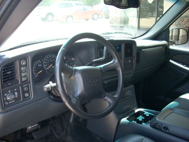 Chevrolet Avalanche 2002 photo 2