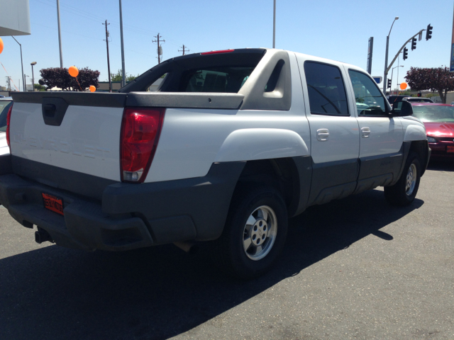 Chevrolet Avalanche 2002 photo 2