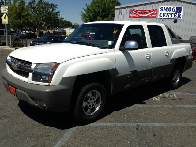 Chevrolet Avalanche 2002 photo 3