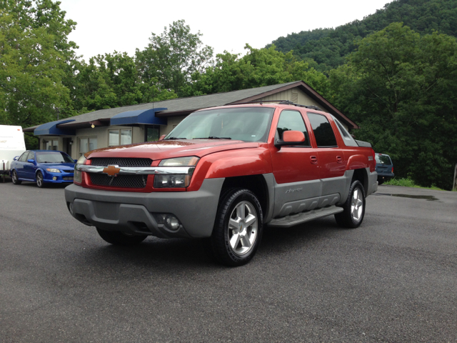 Chevrolet Avalanche C350 4dr Sdn 3.5L Sport RWD Sedan Pickup Truck