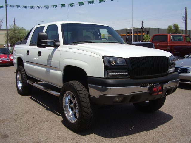 Chevrolet Avalanche 2003 photo 1