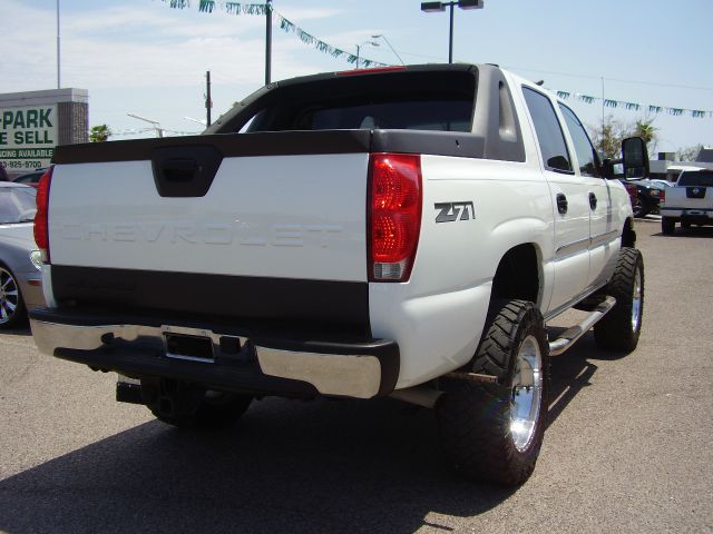 Chevrolet Avalanche 2003 photo 4