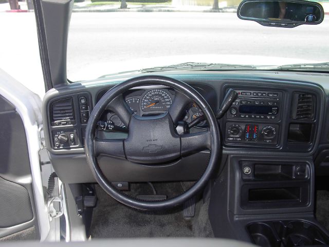 Chevrolet Avalanche 2003 photo 3