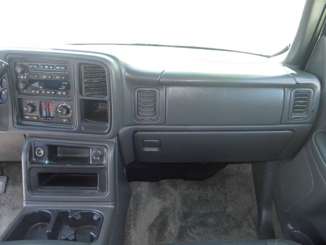 Chevrolet Avalanche 2003 photo 4