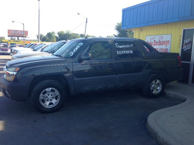 Chevrolet Avalanche 2003 photo 3