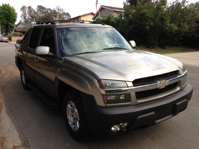 Chevrolet Avalanche 2003 photo 2