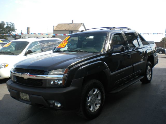 Chevrolet Avalanche 2003 photo 2