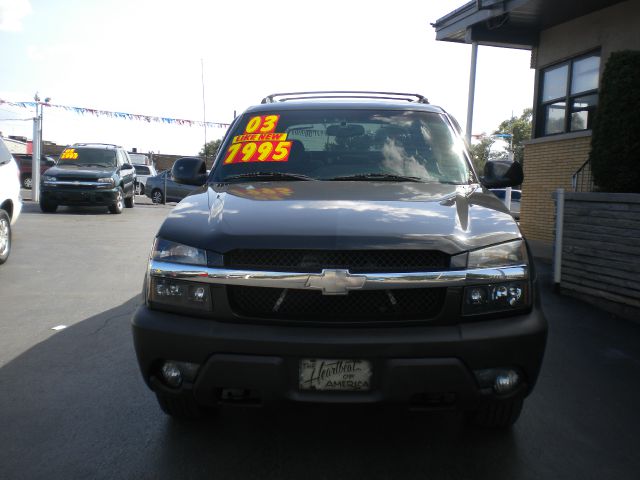 Chevrolet Avalanche 2003 photo 3