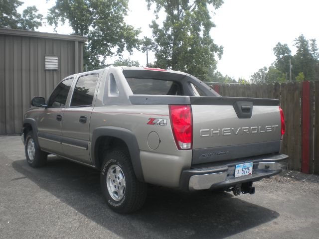 Chevrolet Avalanche 2003 photo 3