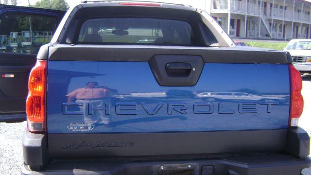 Chevrolet Avalanche 2003 photo 3