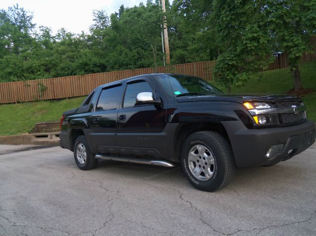 Chevrolet Avalanche C350 4dr Sdn 3.5L Sport RWD Sedan Pickup Truck