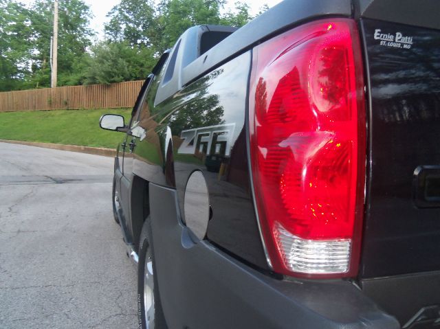 Chevrolet Avalanche 2003 photo 10