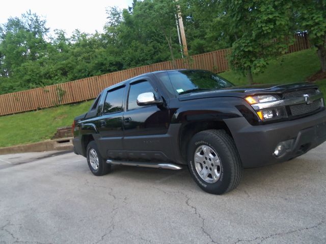 Chevrolet Avalanche 2003 photo 3