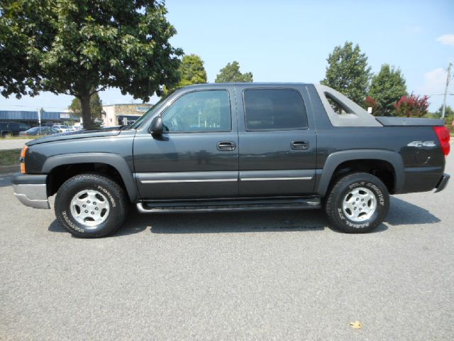 Chevrolet Avalanche C350 4dr Sdn 3.5L Sport RWD Sedan Pickup Truck