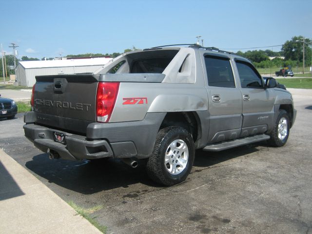 Chevrolet Avalanche 2003 photo 1