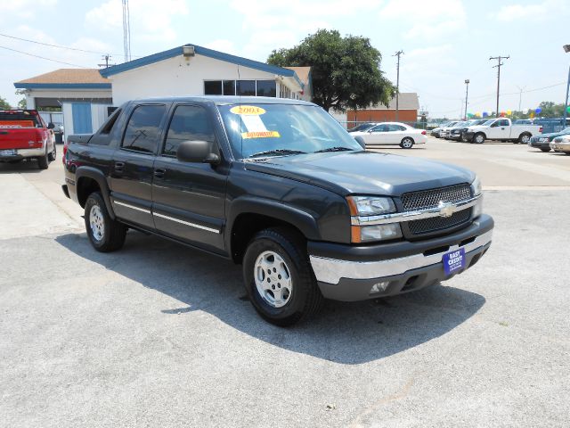 Chevrolet Avalanche 2003 photo 2