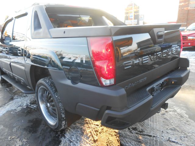 Chevrolet Avalanche 2003 photo 3