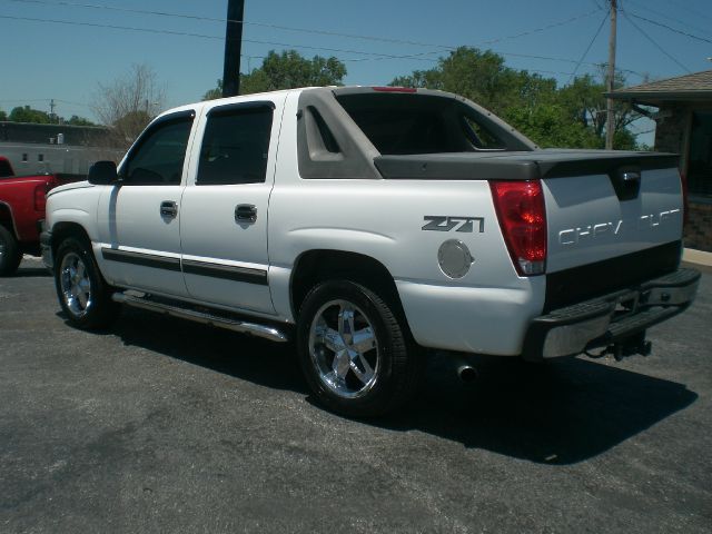 Chevrolet Avalanche 2003 photo 13