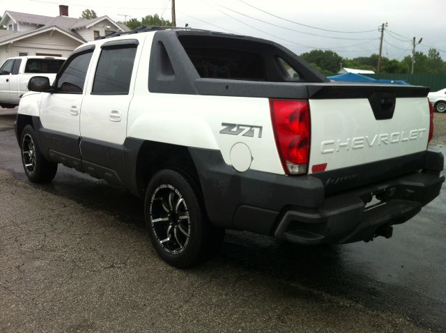 Chevrolet Avalanche 2003 photo 3