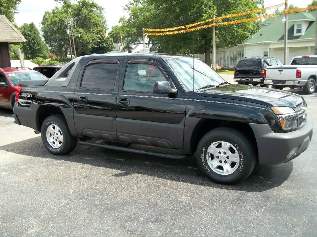 Chevrolet Avalanche 2003 photo 2