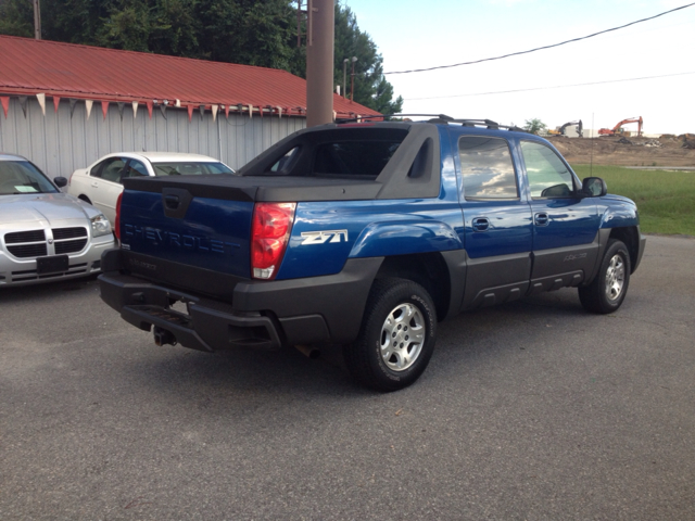 Chevrolet Avalanche 2003 photo 2