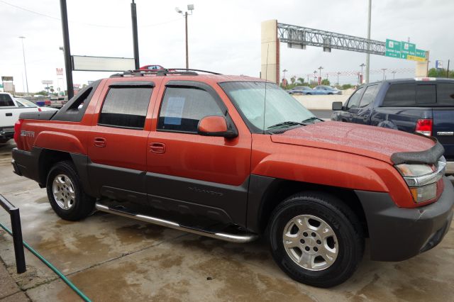 Chevrolet Avalanche 2003 photo 2