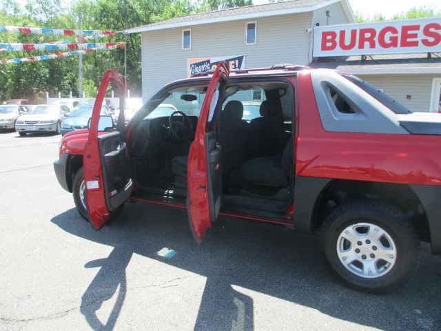 Chevrolet Avalanche 2003 photo 2