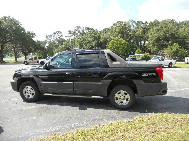 Chevrolet Avalanche 2003 photo 2