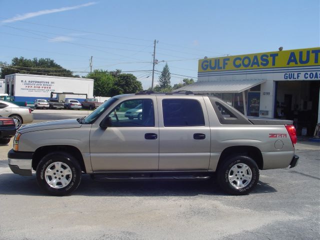 Chevrolet Avalanche 2003 photo 2