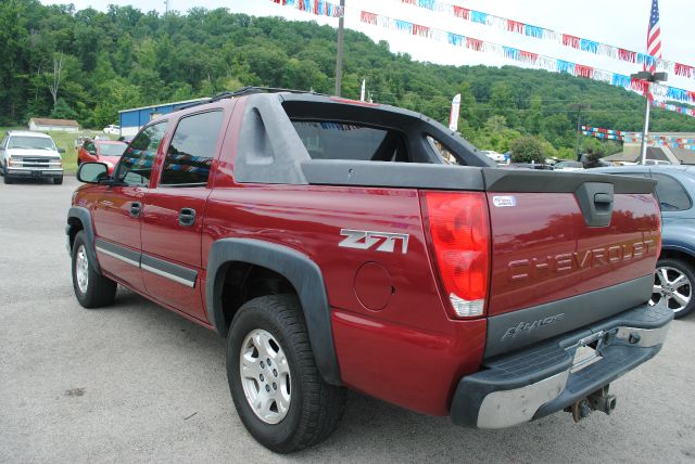 Chevrolet Avalanche C350 4dr Sdn 3.5L Sport RWD Sedan Pickup Truck