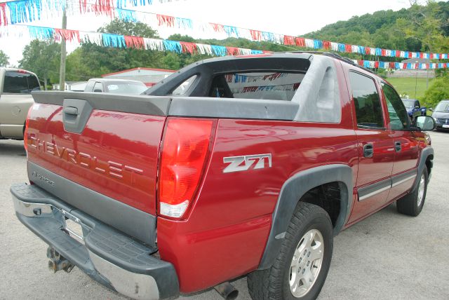 Chevrolet Avalanche 2004 photo 3