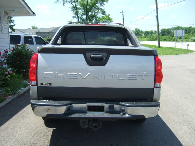 Chevrolet Avalanche 2004 photo 3