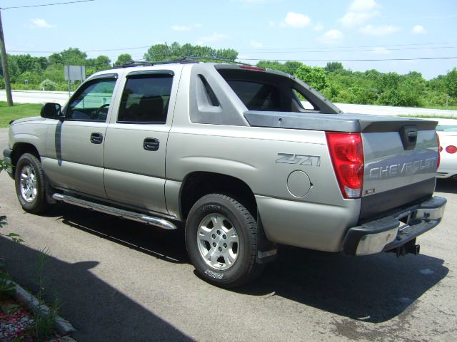 Chevrolet Avalanche 2004 photo 4