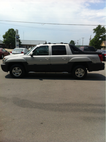 Chevrolet Avalanche C350 4dr Sdn 3.5L Sport RWD Sedan Pickup Truck