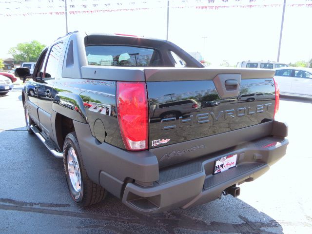 Chevrolet Avalanche Sle25004x4 Pickup Truck