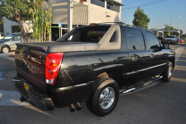 Chevrolet Avalanche 2004 photo 2