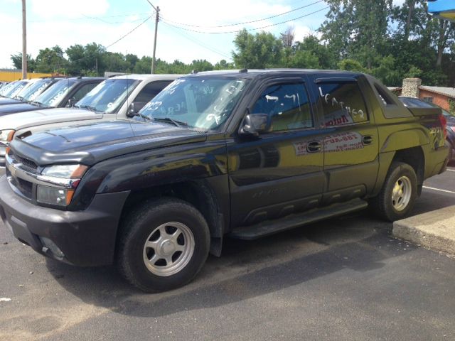 Chevrolet Avalanche C350 4dr Sdn 3.5L Sport RWD Sedan Pickup Truck