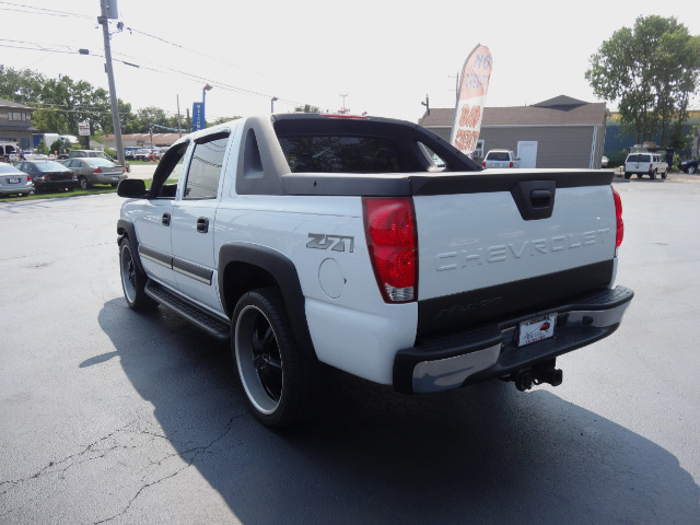 Chevrolet Avalanche C350 4dr Sdn 3.5L Sport RWD Sedan Pickup Truck