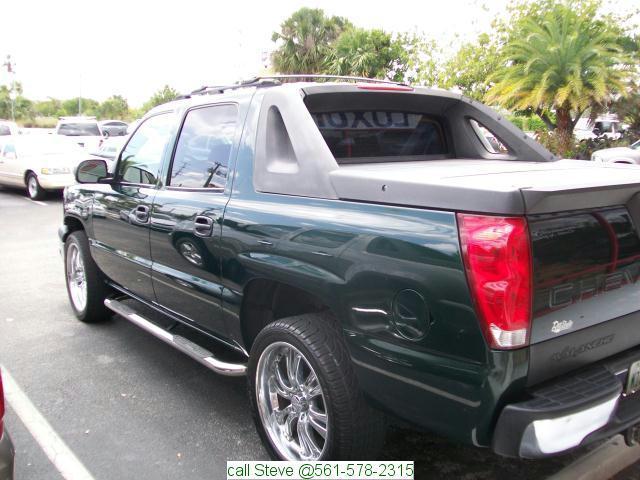 Chevrolet Avalanche 2004 photo 3